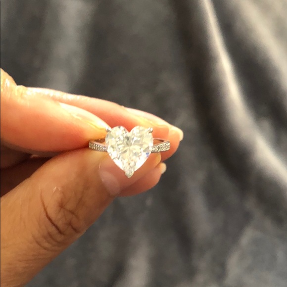 Sweet Heart in 925 Sterling Silver Ring - Picture 2 of 8